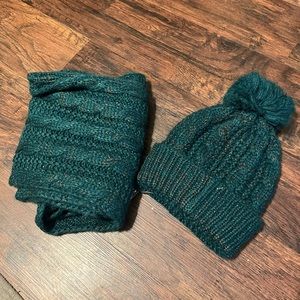 Vince Camuto Beanie and Scarf Set